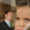 Kaip nepaversti vaiko „skyrybų auka“ ir padėti jas išgyventi Išsiskiriantys tėvai nerimauja dėl psichologo patarimų